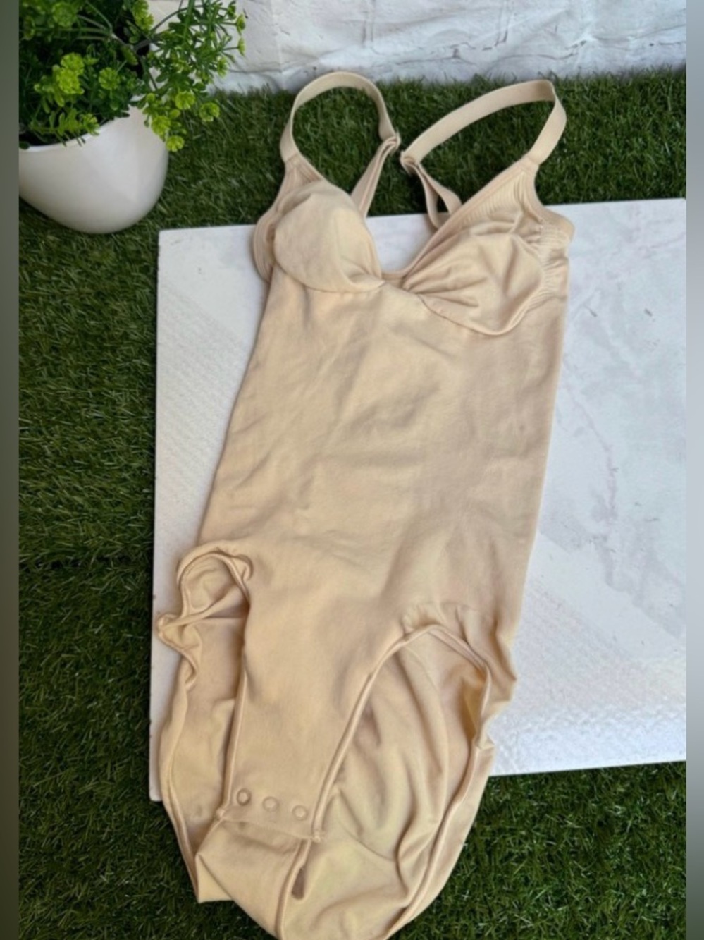 Skims Seamless Sculpt Brief Bodysuit Shaper | Sand | Small - Picture 8 of 11